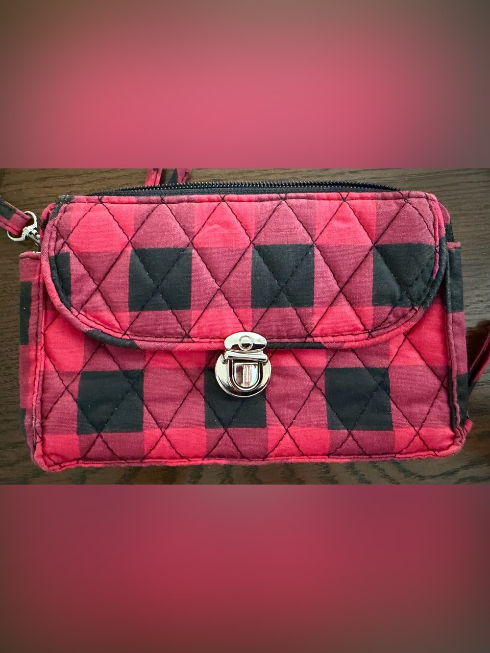 Red and black Buffalo Plain cotton quilted wristlet.